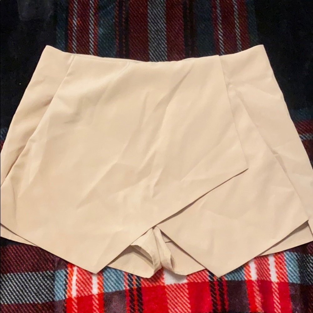SKORT